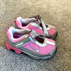 Toddler Girls Pink & Silver Nike Shox Size 7